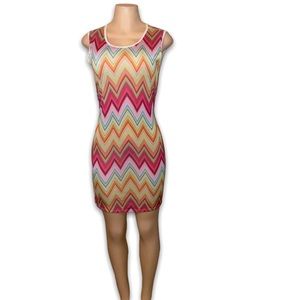 Dress with zig zag multiple color pattern..